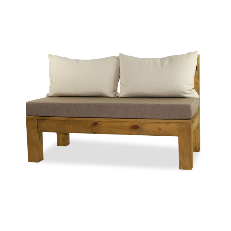 Sofa A610 — Massivholzrahmen mit Kissen