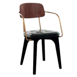 Holzarmlehnstuhl mit Metallrahmen - ME29