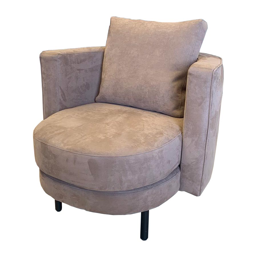 Sessel mit Metallbeinen - PM23