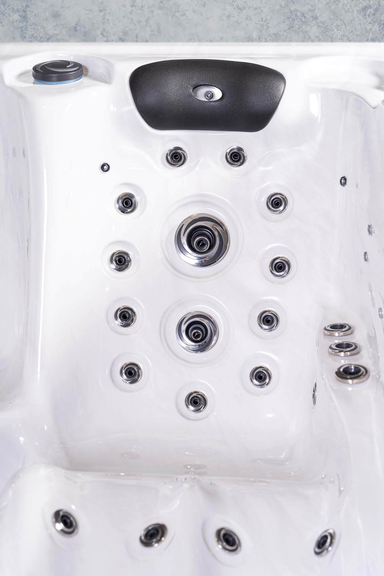 American Outdoor Whirlpool Imperial  Silver / Grey 220x 220 cm mit Chlor Basis